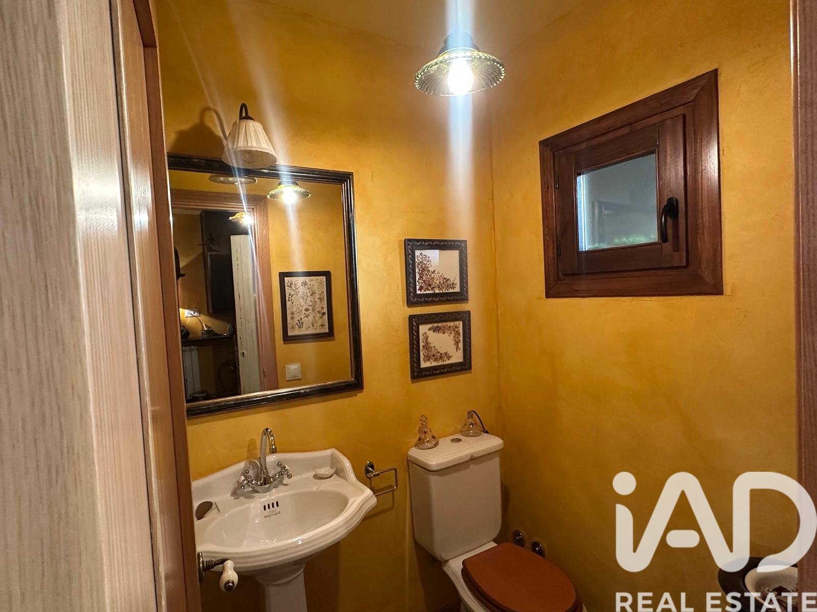 Hus i La Vall de Boi, Lleida, Spanien 4 sovrum, 356 kvm. Nr. 172663