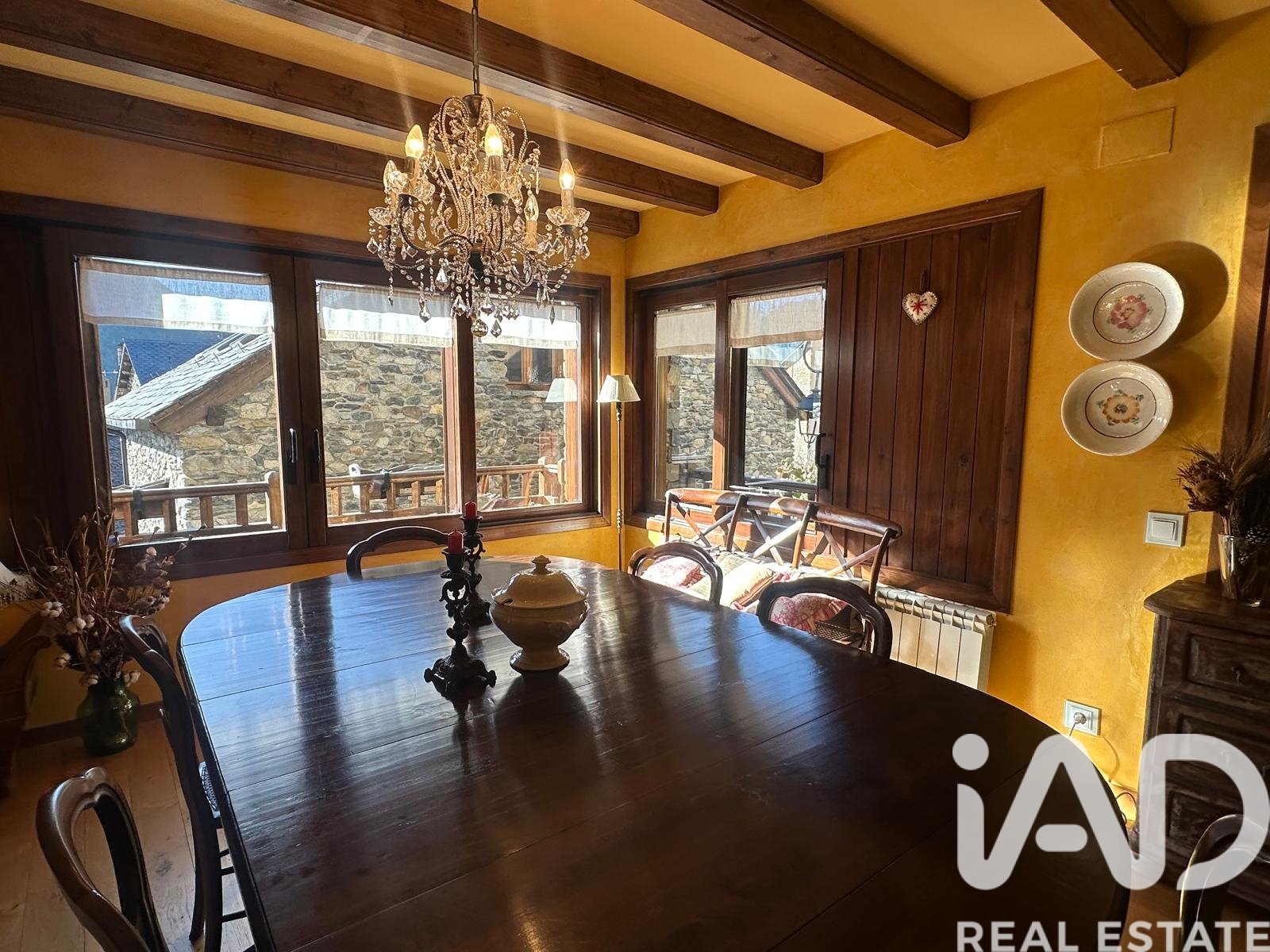 Hus i La Vall de Boi, Lleida, Spanien 4 sovrum, 356 kvm. Nr. 172663