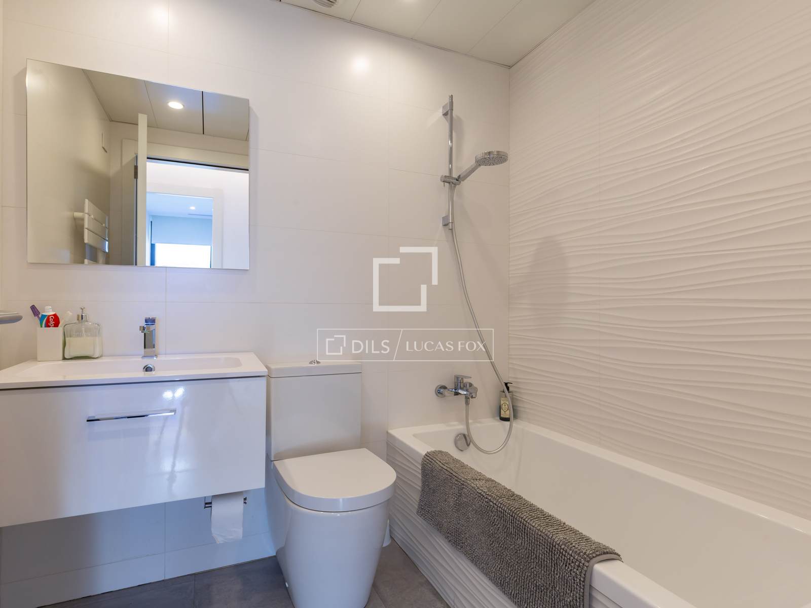 Wohnung in Sant Just Desvern, Barcelona, Spanien 4 Schlafzimmer, 129 m2 Nr. 168308