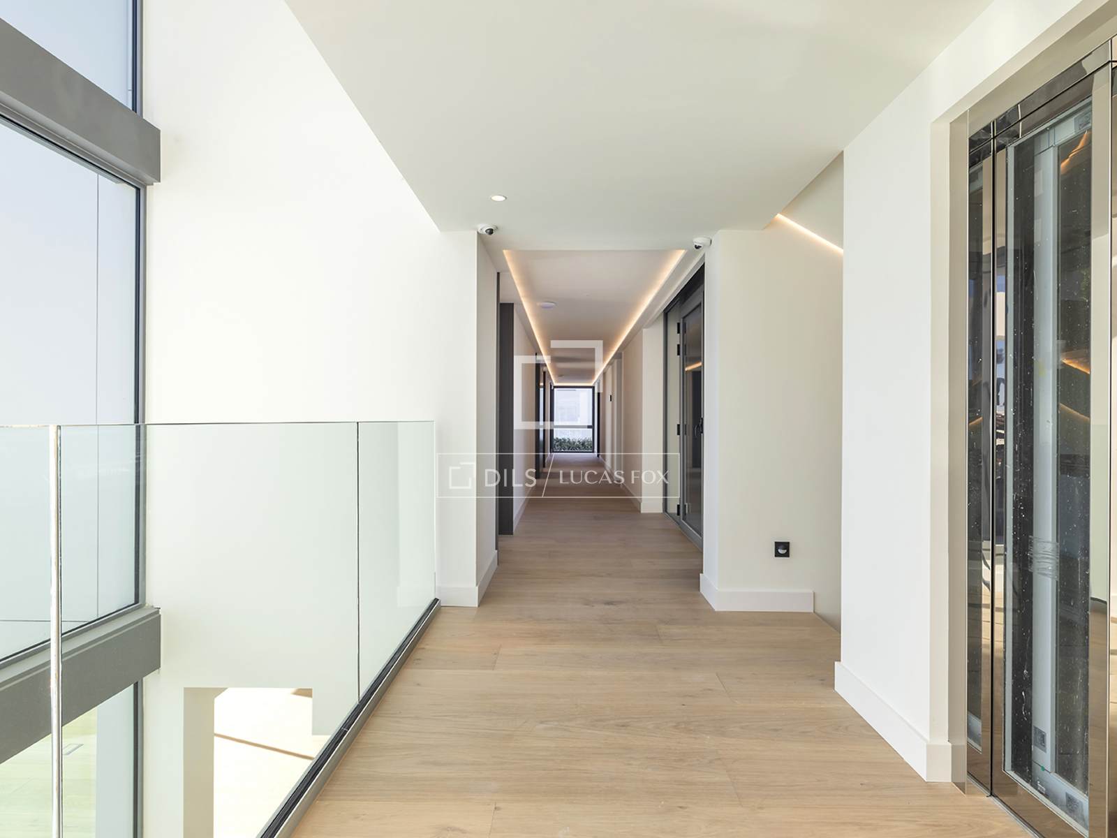 Villa in Barcelona, Spanien 8 Schlafzimmer, 1148 m2 Nr. 150218