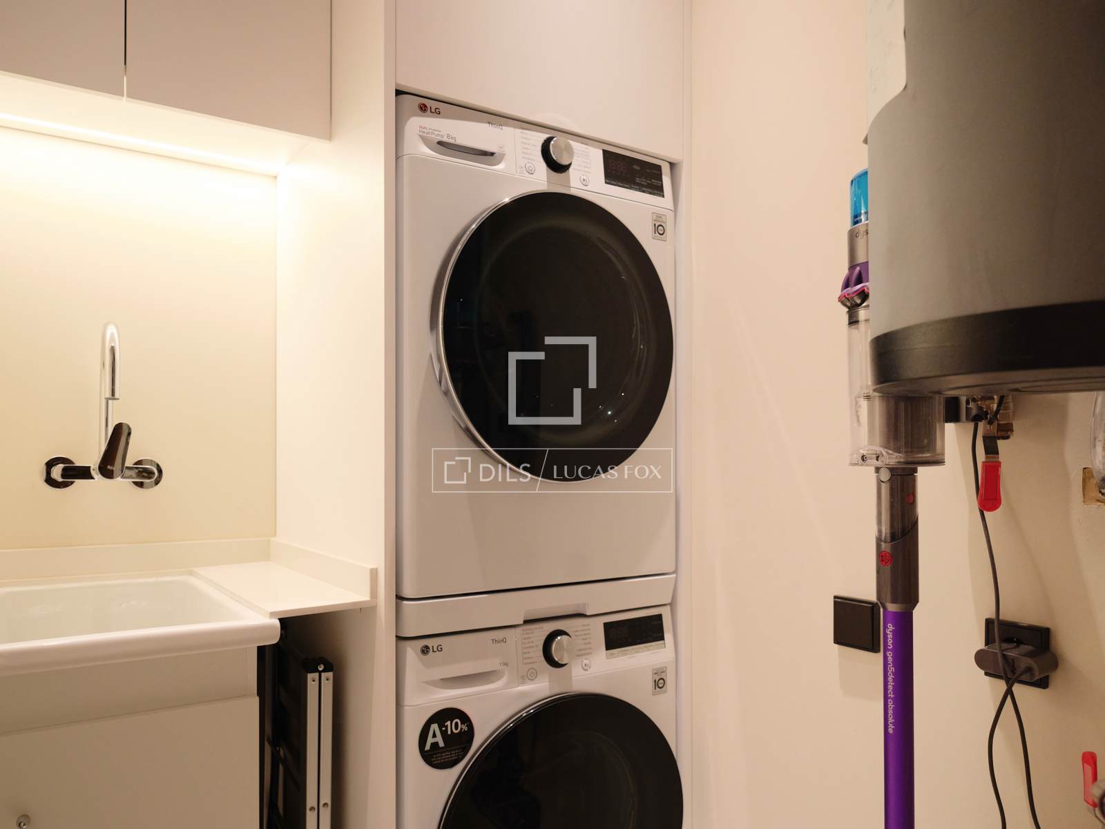 Wohnung in Barcelona, Spanien 1 Schlafzimmer, 185 m2 Nr. 150220