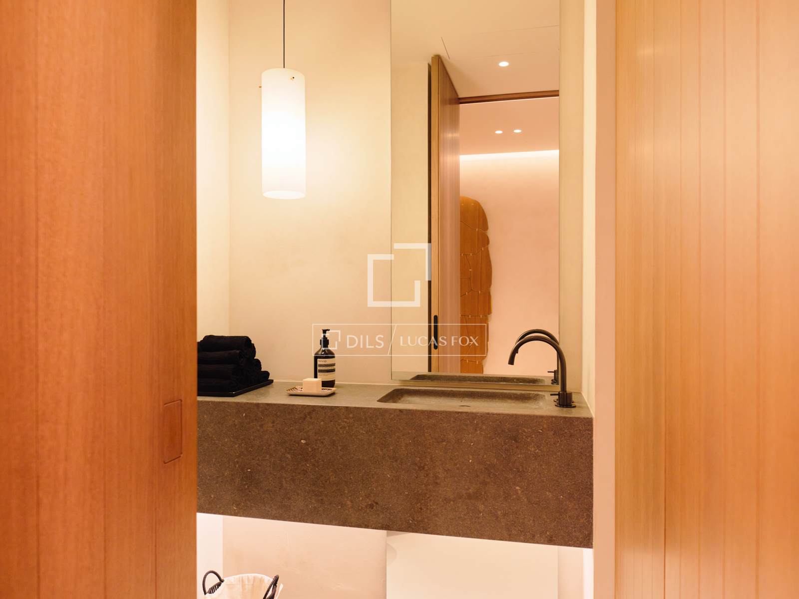 Wohnung in Barcelona, Spanien 1 Schlafzimmer, 185 m2 Nr. 150220