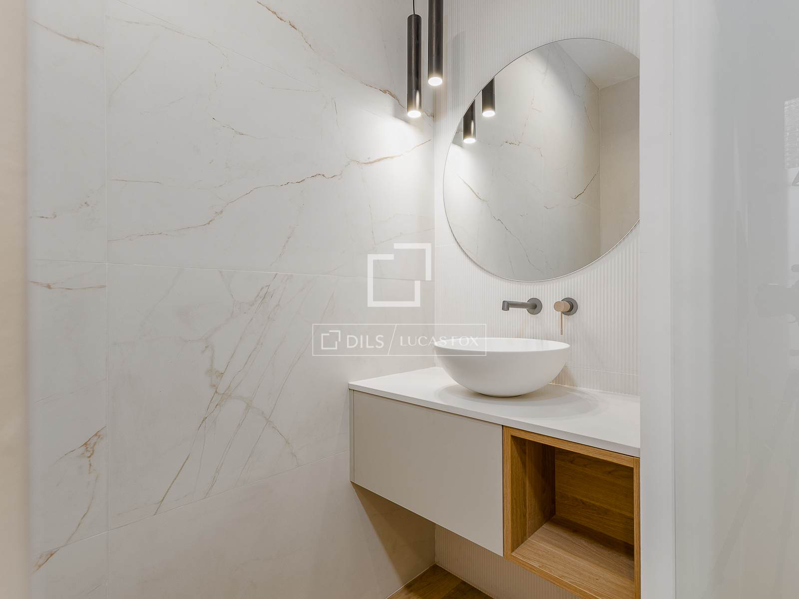 Квартира в Барселона, Испания 4 спальни, 140м2 №150216