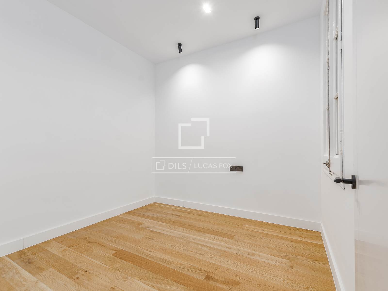 Квартира в Барселона, Испания 4 спальни, 140м2 №150216