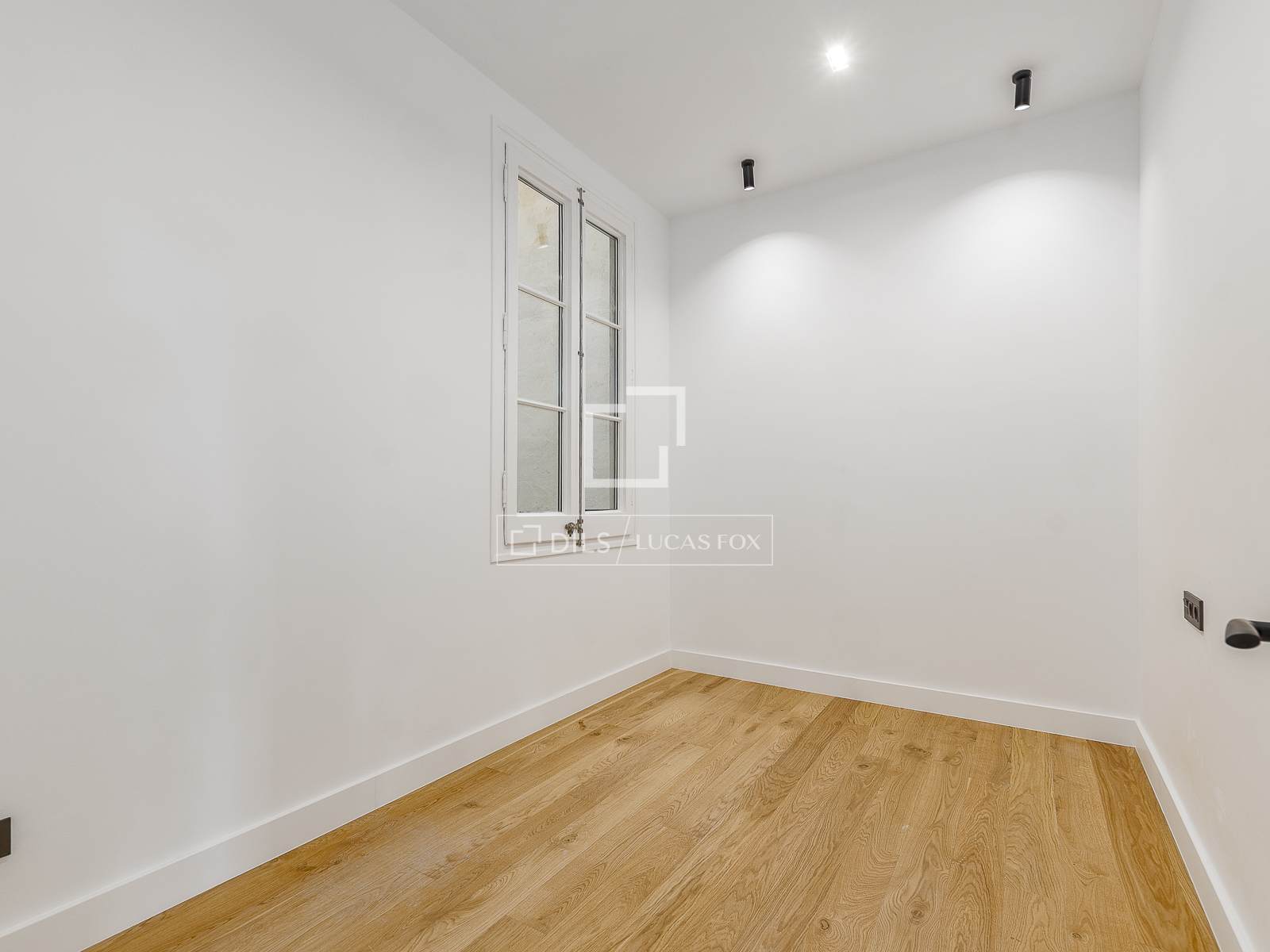 Квартира в Барселона, Испания 4 спальни, 140м2 №150216