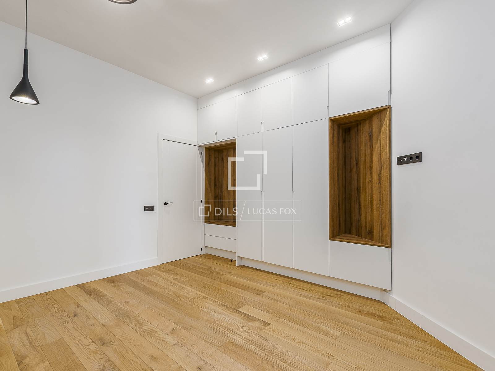Квартира в Барселона, Испания 4 спальни, 140м2 №150216