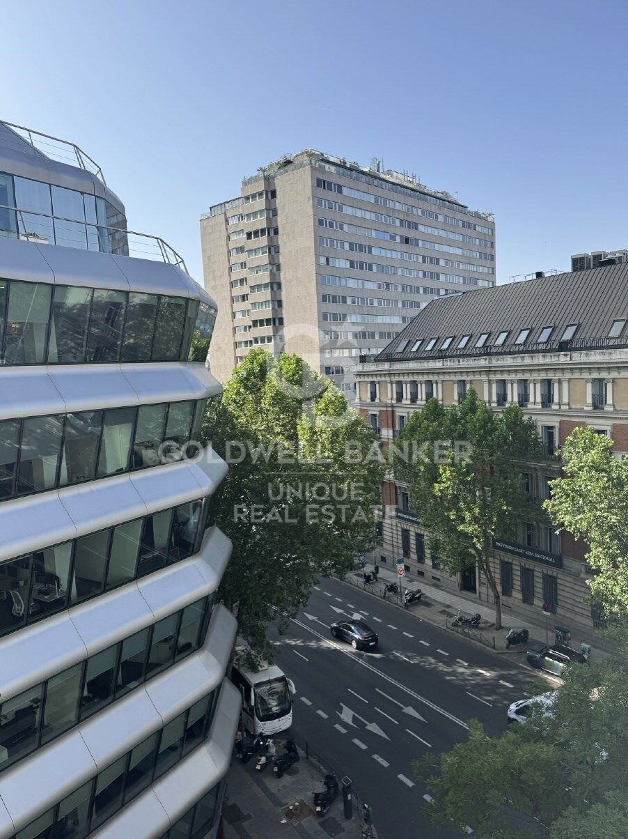 Lägenhet i Madrid, Spanien 3 sovrum, 164 kvm. Nr. 158385