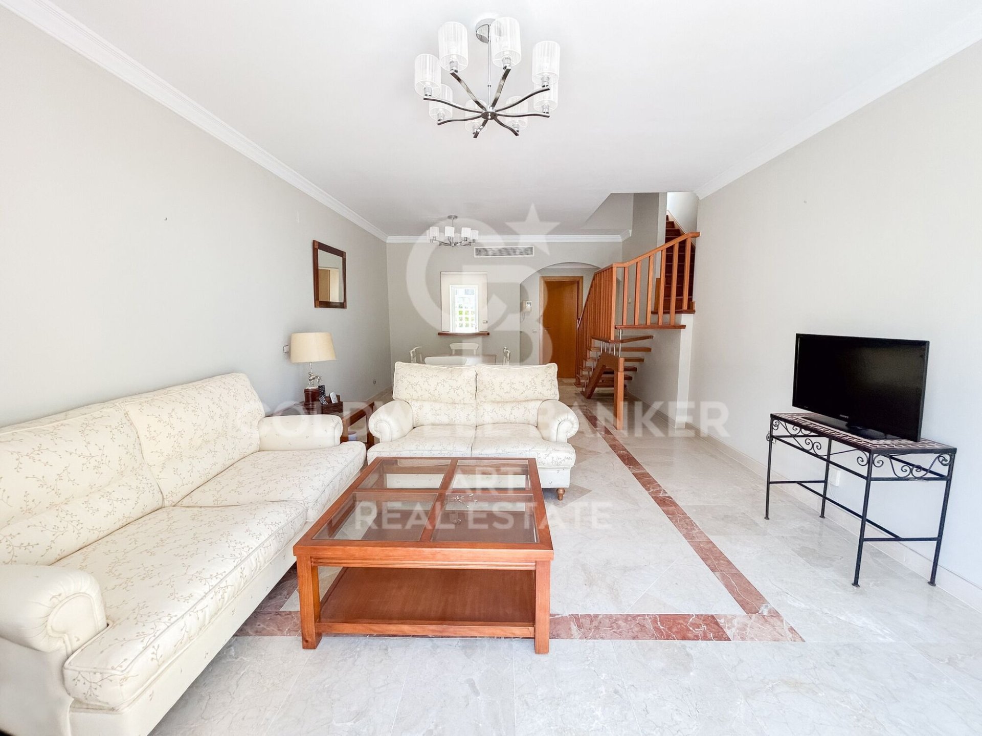 Lägenhet i Estepona, Malaga, Spanien 2 sovrum, 213 kvm. Nr. 158386