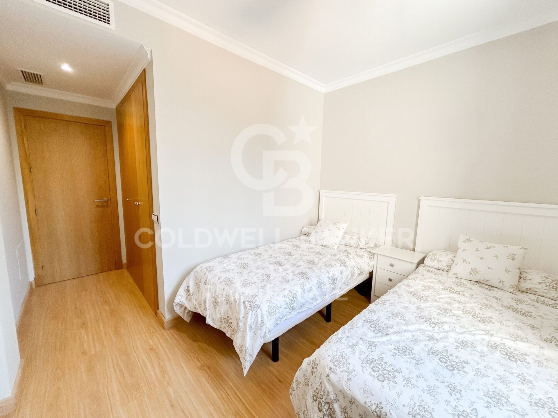 Lägenhet i Estepona, Malaga, Spanien 2 sovrum, 213 kvm. Nr. 158386