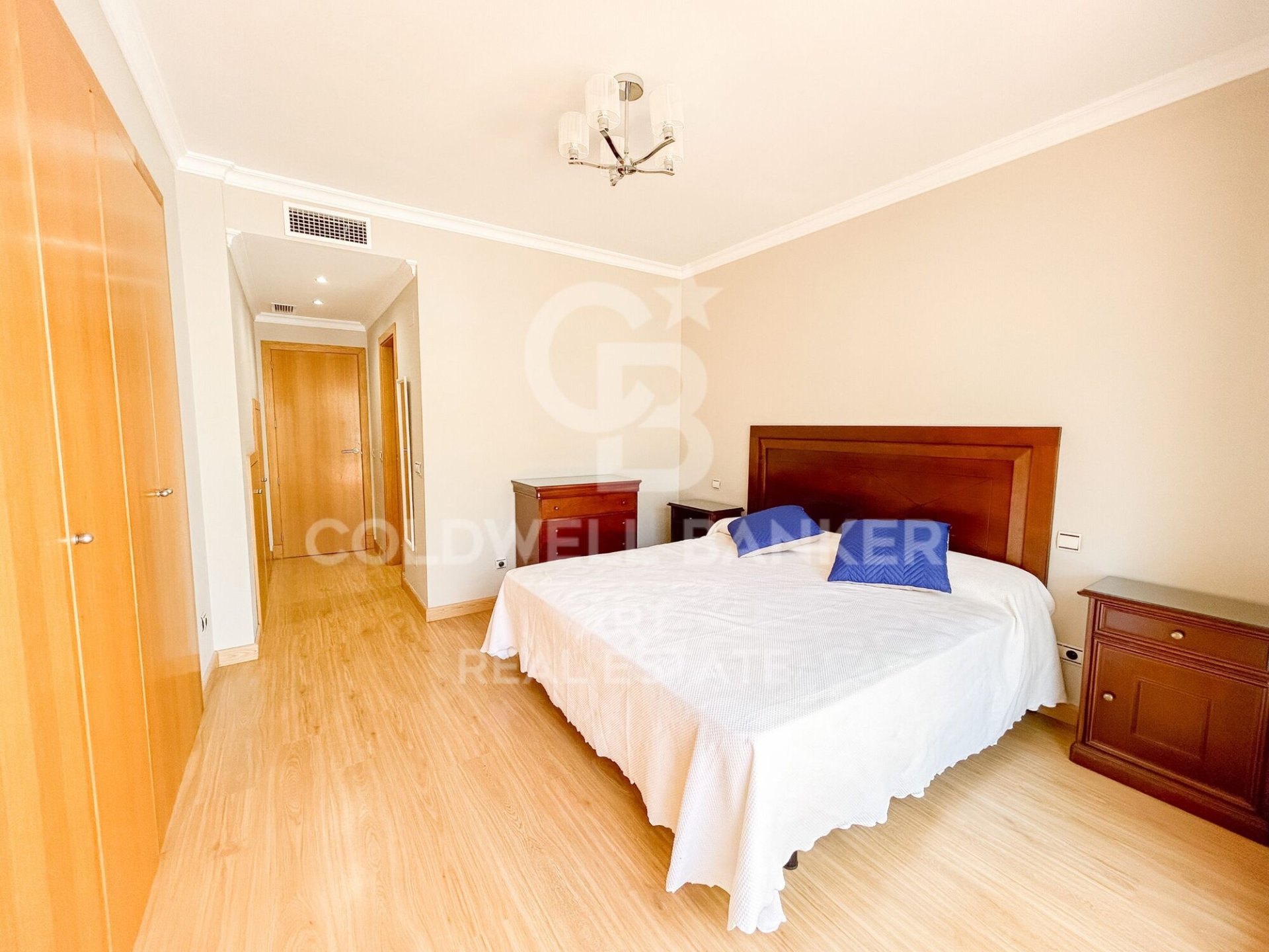 Lägenhet i Estepona, Malaga, Spanien 2 sovrum, 213 kvm. Nr. 158386
