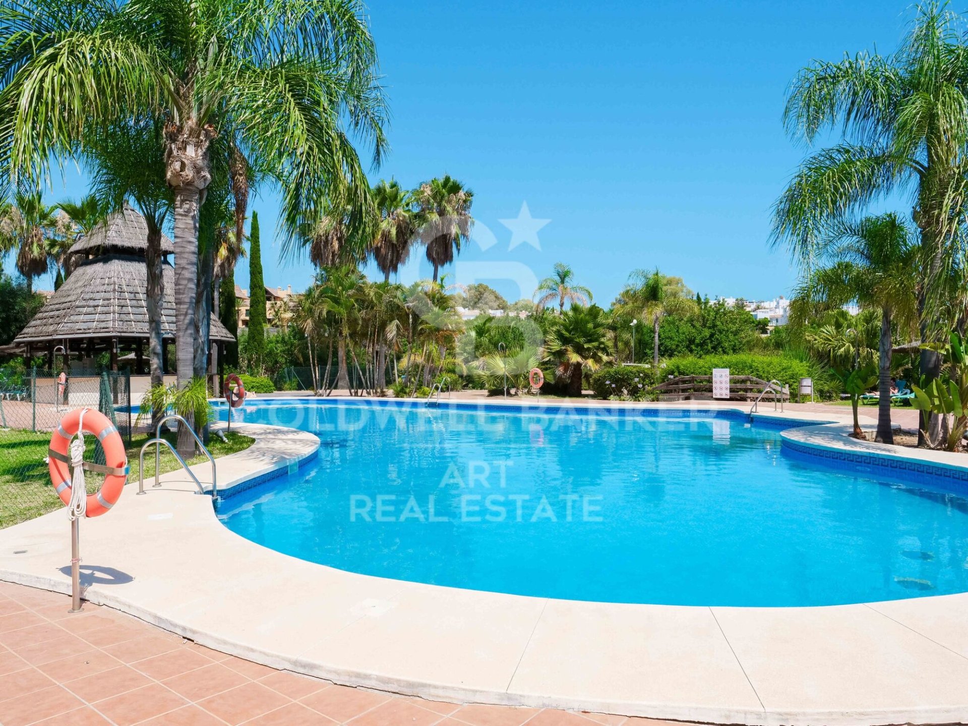 Lägenhet i Estepona, Malaga, Spanien 2 sovrum, 213 kvm. Nr. 158386