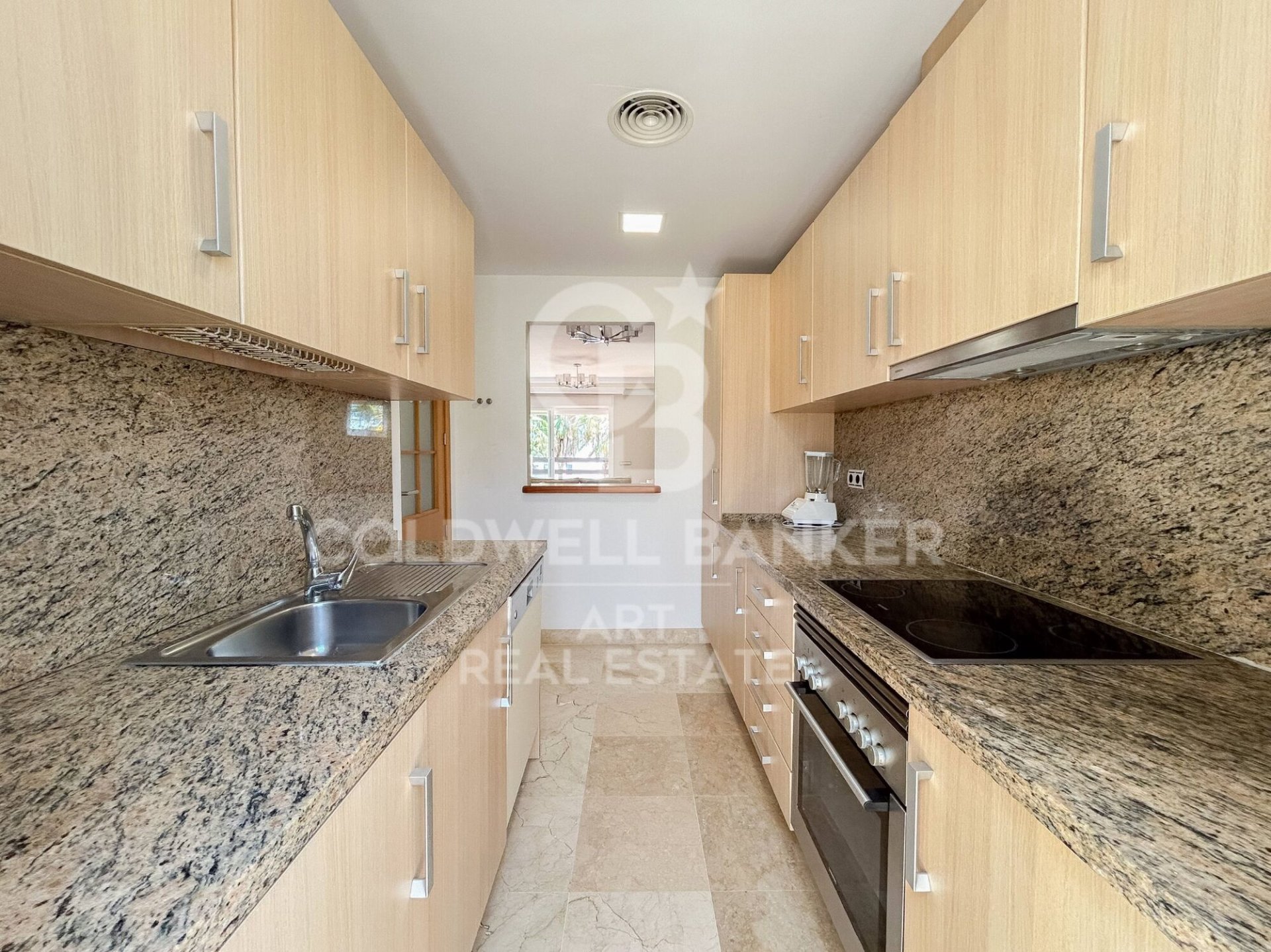 Lägenhet i Estepona, Malaga, Spanien 2 sovrum, 213 kvm. Nr. 158386