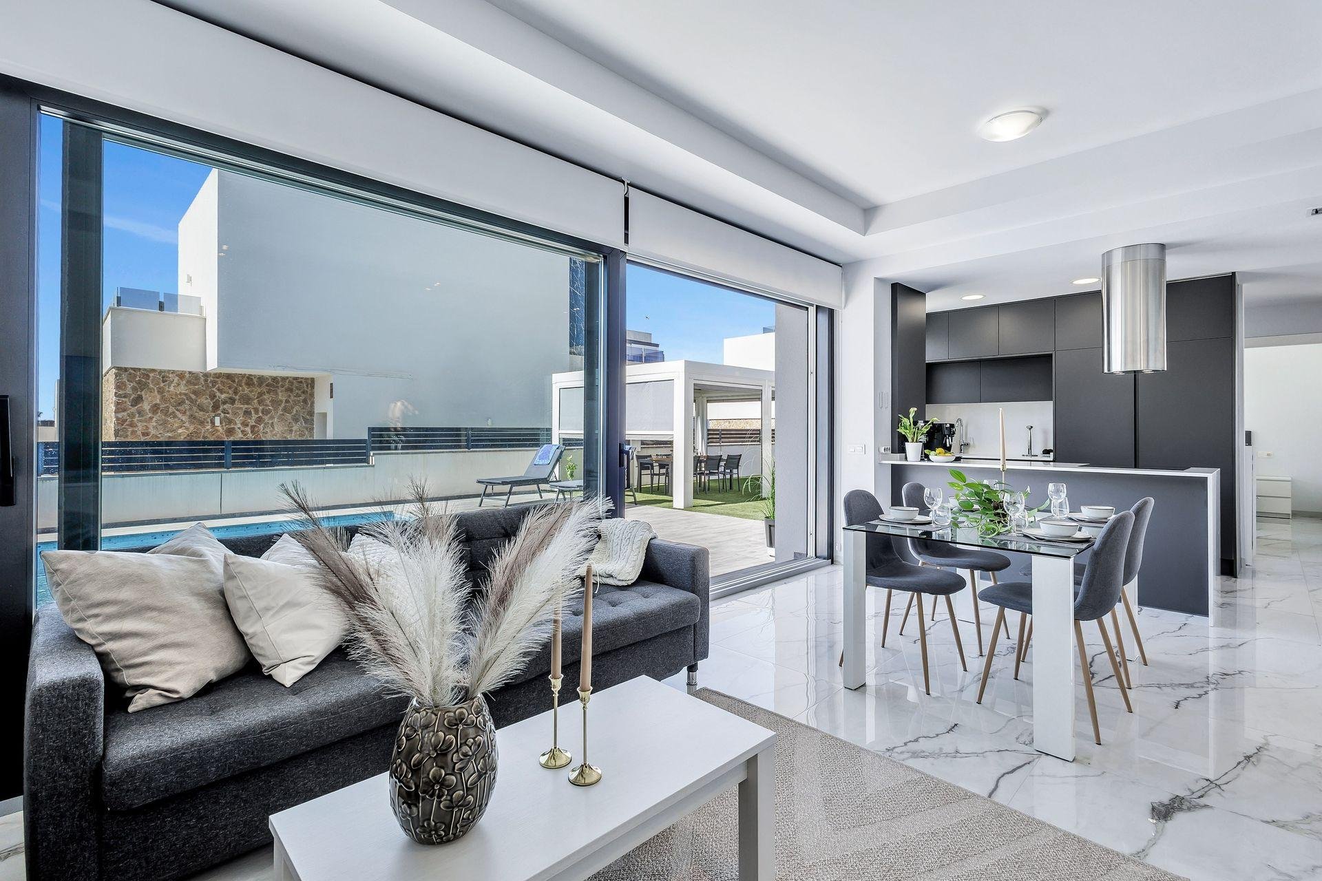 Villa en Torrevieja, Alicante, España 120 m2 No. 195884