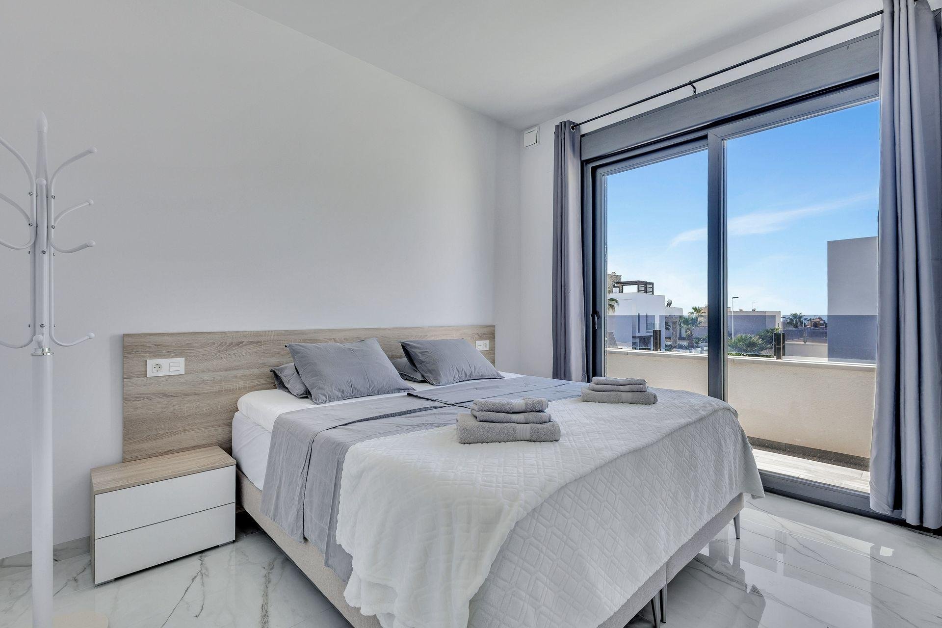 Villa en Torrevieja, Alicante, España 120 m2 No. 195884