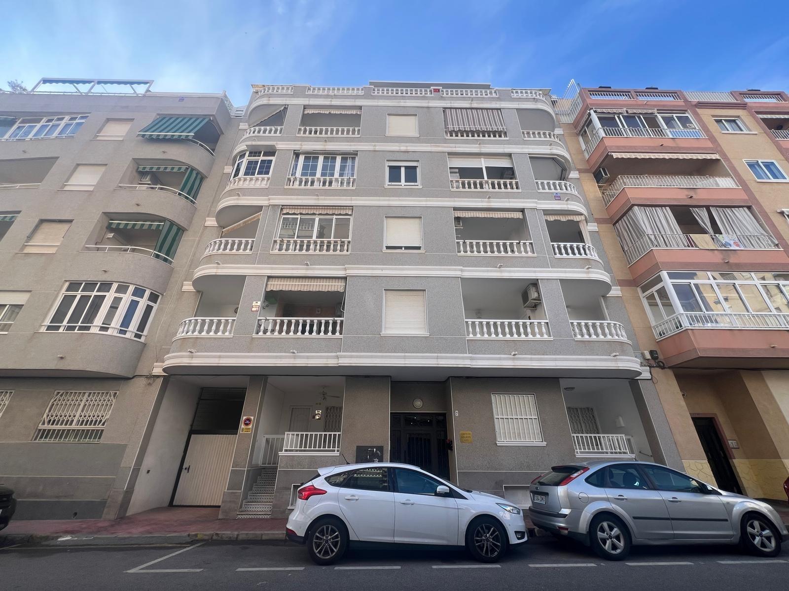 Garage in Torrevieja, Alicante, Spain 33 sq.m. No. 195880
