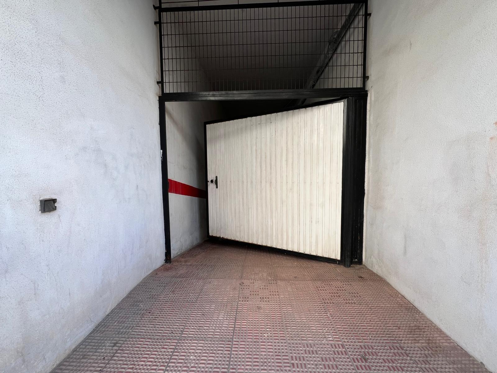 Garage in Torrevieja, Alicante, Spain 33 sq.m. No. 195880