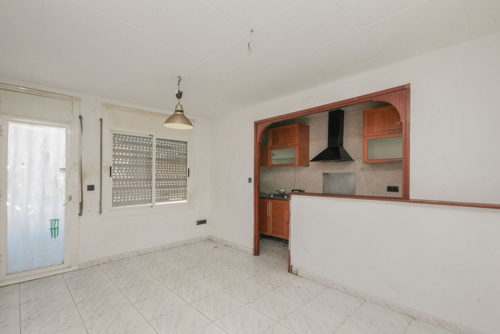 Apartment à Terrassa, Barcelona, Espagne 3 chambres, 84 m2 No. 191373
