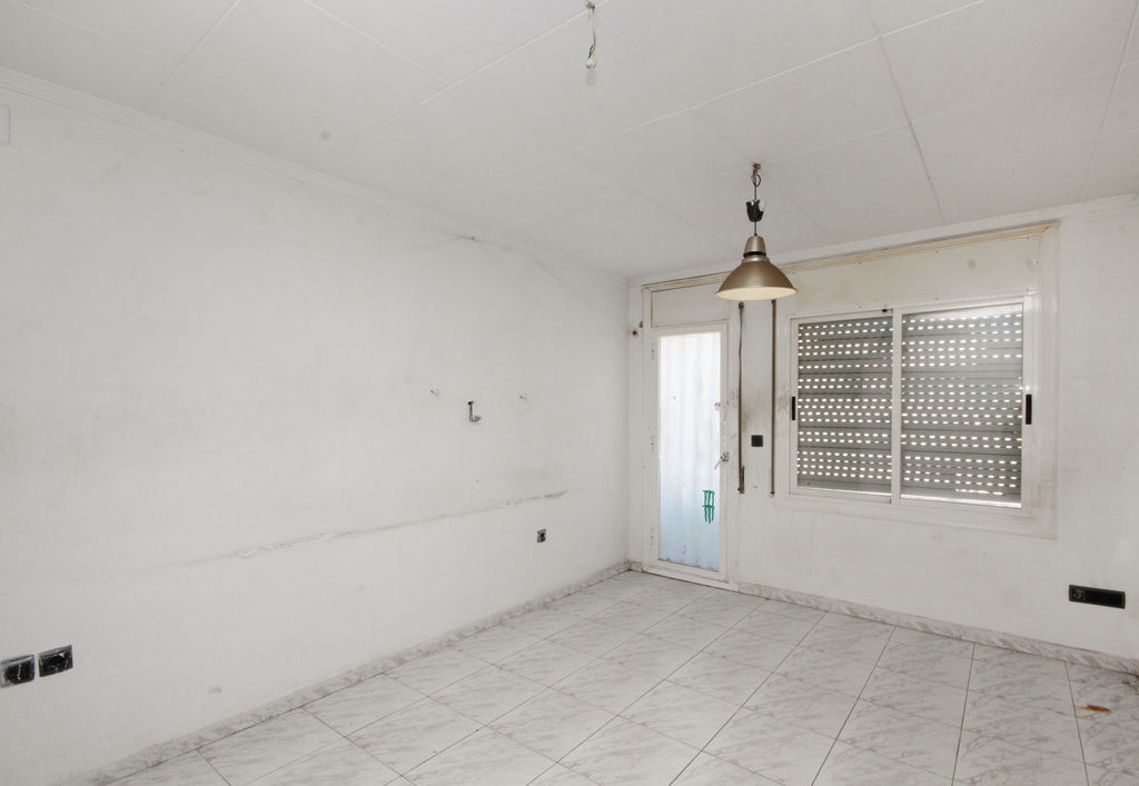 Apartment à Terrassa, Barcelona, Espagne 3 chambres, 84 m2 No. 191373