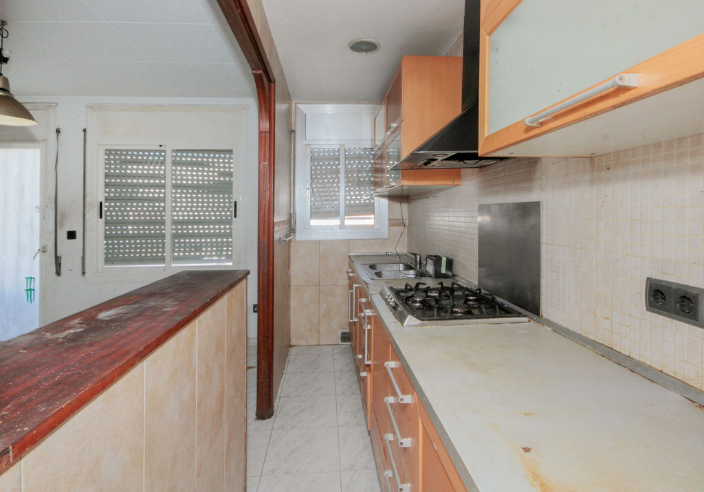 Apartment à Terrassa, Barcelona, Espagne 3 chambres, 84 m2 No. 191373