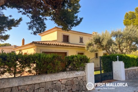 Villa in Sa Rapita, Mallorca, Spain 5 bedrooms, 224 sq.m. No. 195943