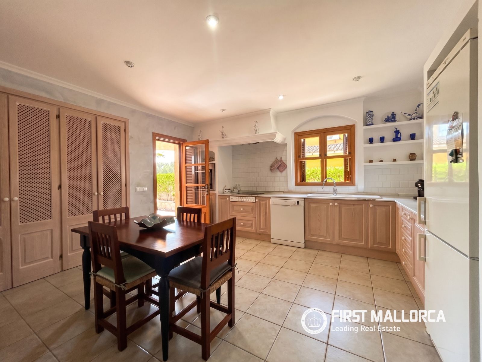 Huvila Sa Rapita, Mallorca, Espanja 5 makuuhuonetta, 224 m2 No. 195943