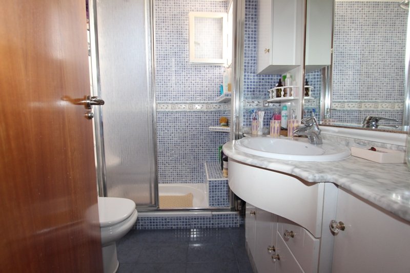 Appartamento a Guardamar del Segura, Alicante, Spagna 4 camere da letto, 110 mq. N° 80239