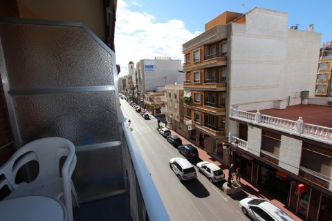 Apartment in Guardamar del Segura, Alicante, Spain 4 bedrooms, 110 sq.m. No. 80239