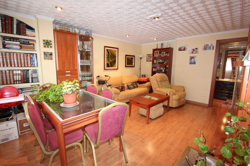 Appartamento a Guardamar del Segura, Alicante, Spagna 4 camere da letto, 110 mq. N° 80239