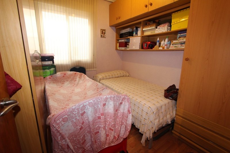 Appartamento a Guardamar del Segura, Alicante, Spagna 4 camere da letto, 110 mq. N° 80239