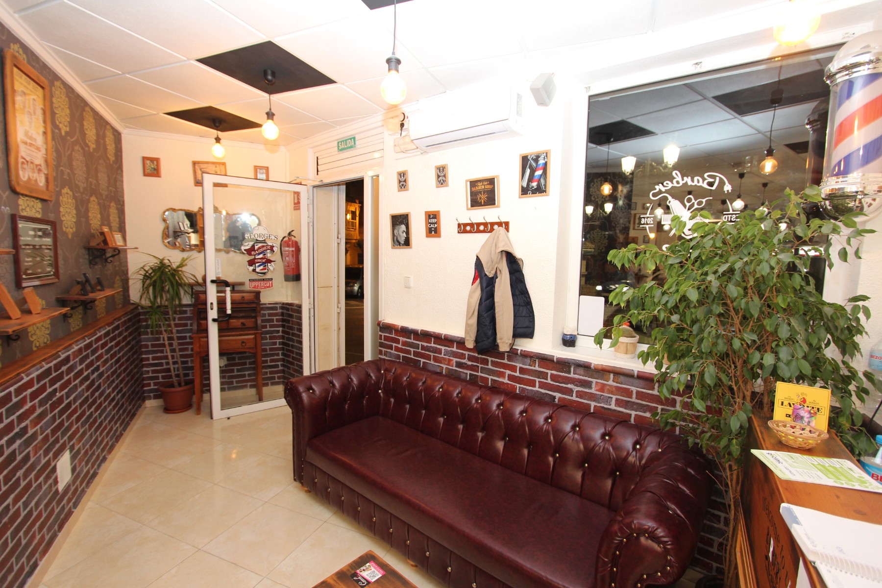 Propiedad comercial en Guardamar del Segura, Alicante, España 60 m2 No. 183879