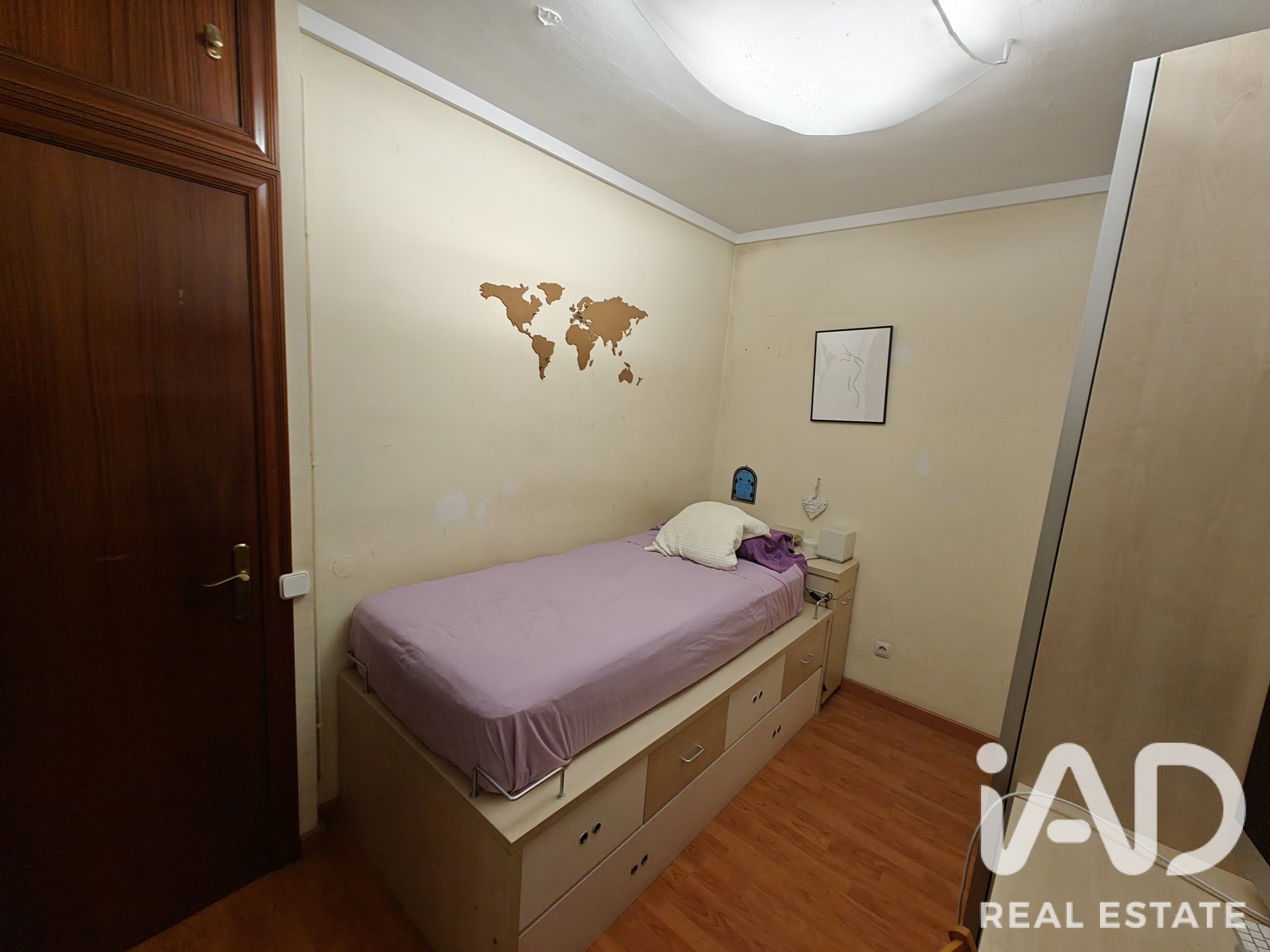 Wohnung in Barcelona, Spanien 4 Schlafzimmer, 93 m2 Nr. 187941