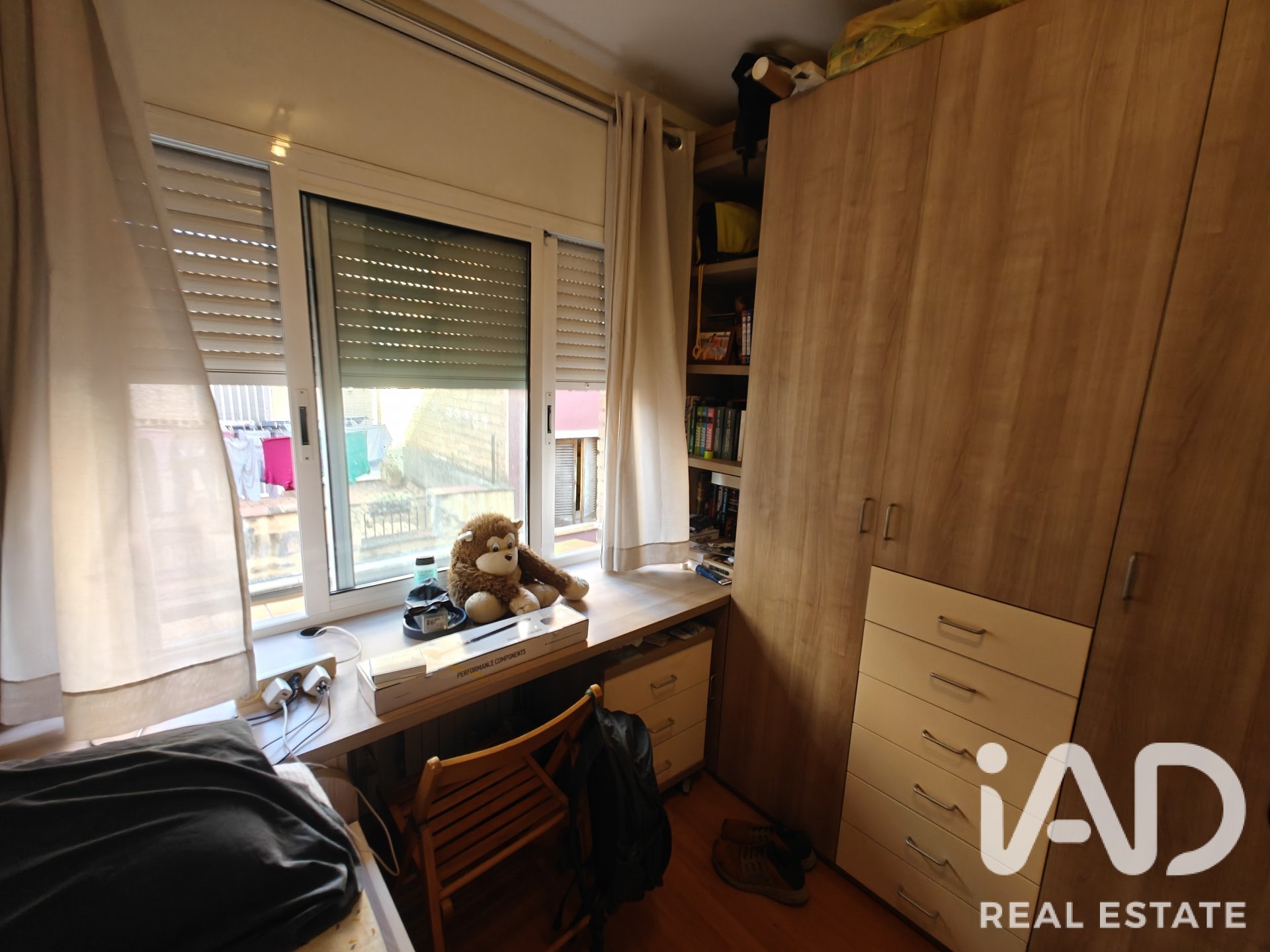 Wohnung in Barcelona, Spanien 4 Schlafzimmer, 93 m2 Nr. 187941