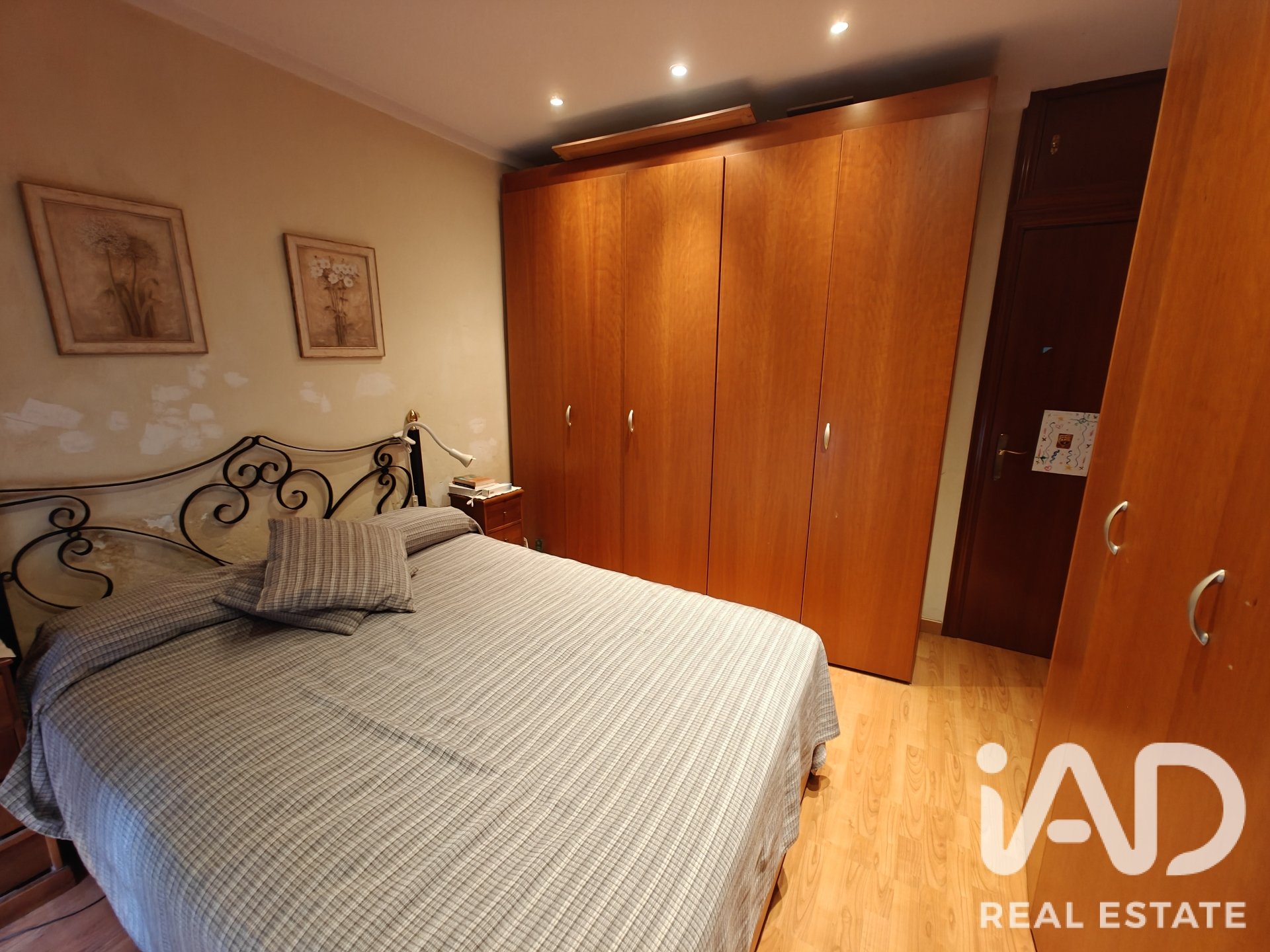 Wohnung in Barcelona, Spanien 4 Schlafzimmer, 93 m2 Nr. 187941