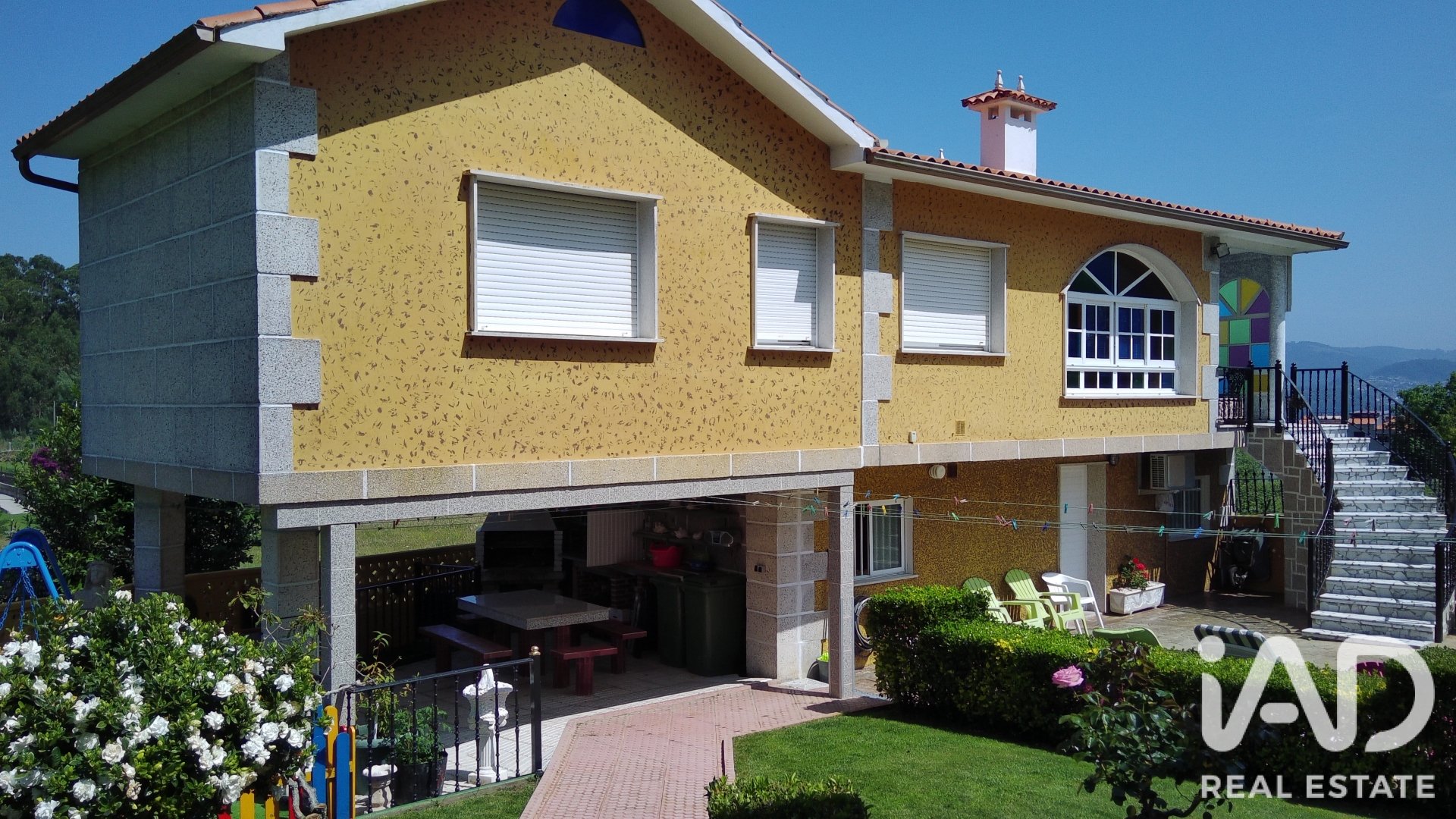 House à Poio, Pontevedra, Espagne 15 chambres, 689 m2 No. 187924