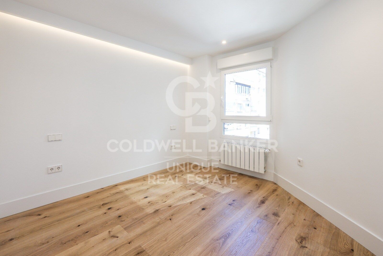 Wohnung in Madrid, Spanien 4 Schlafzimmer, 196 m2 Nr. 178855