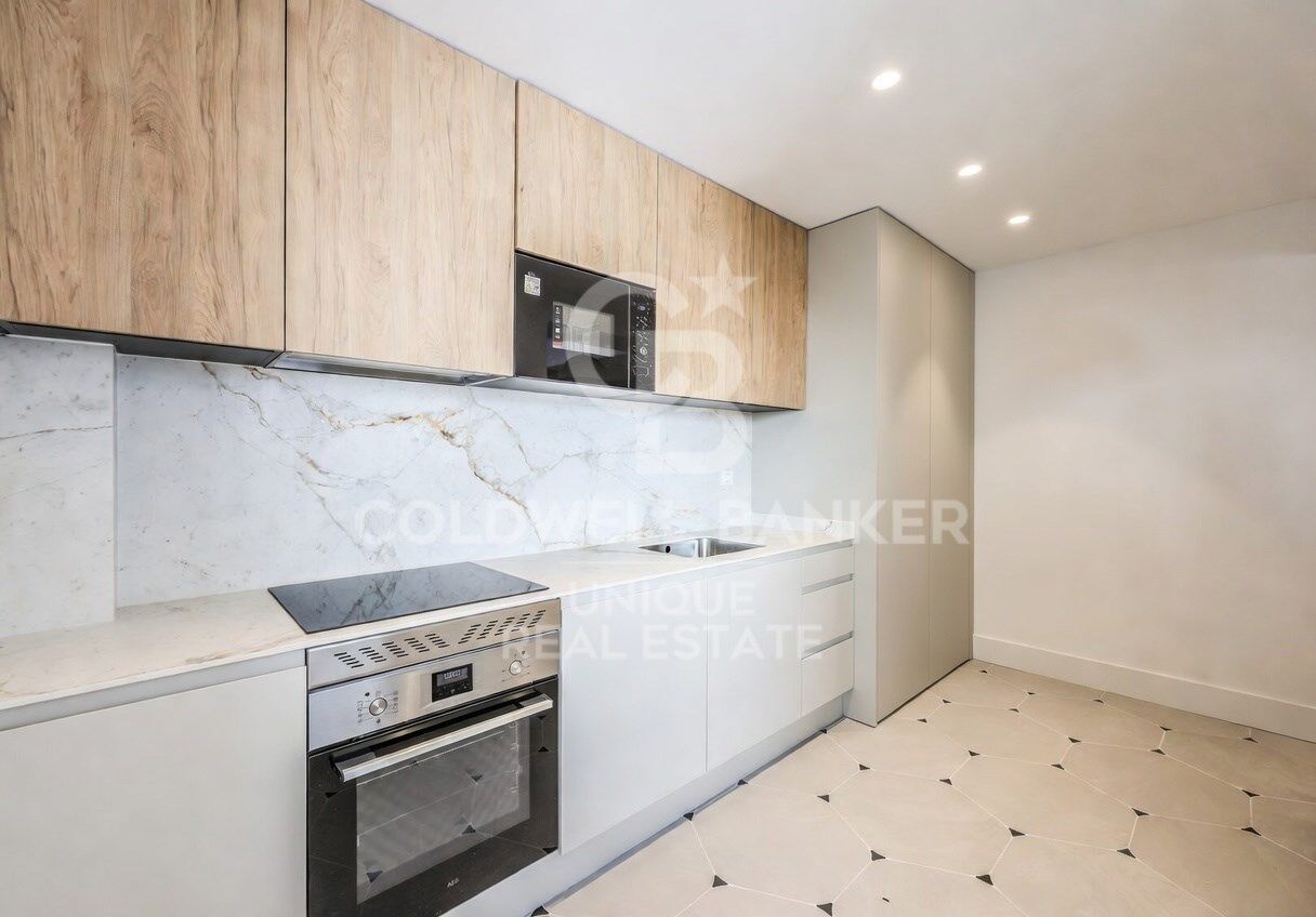 Wohnung in Madrid, Spanien 4 Schlafzimmer, 196 m2 Nr. 178855