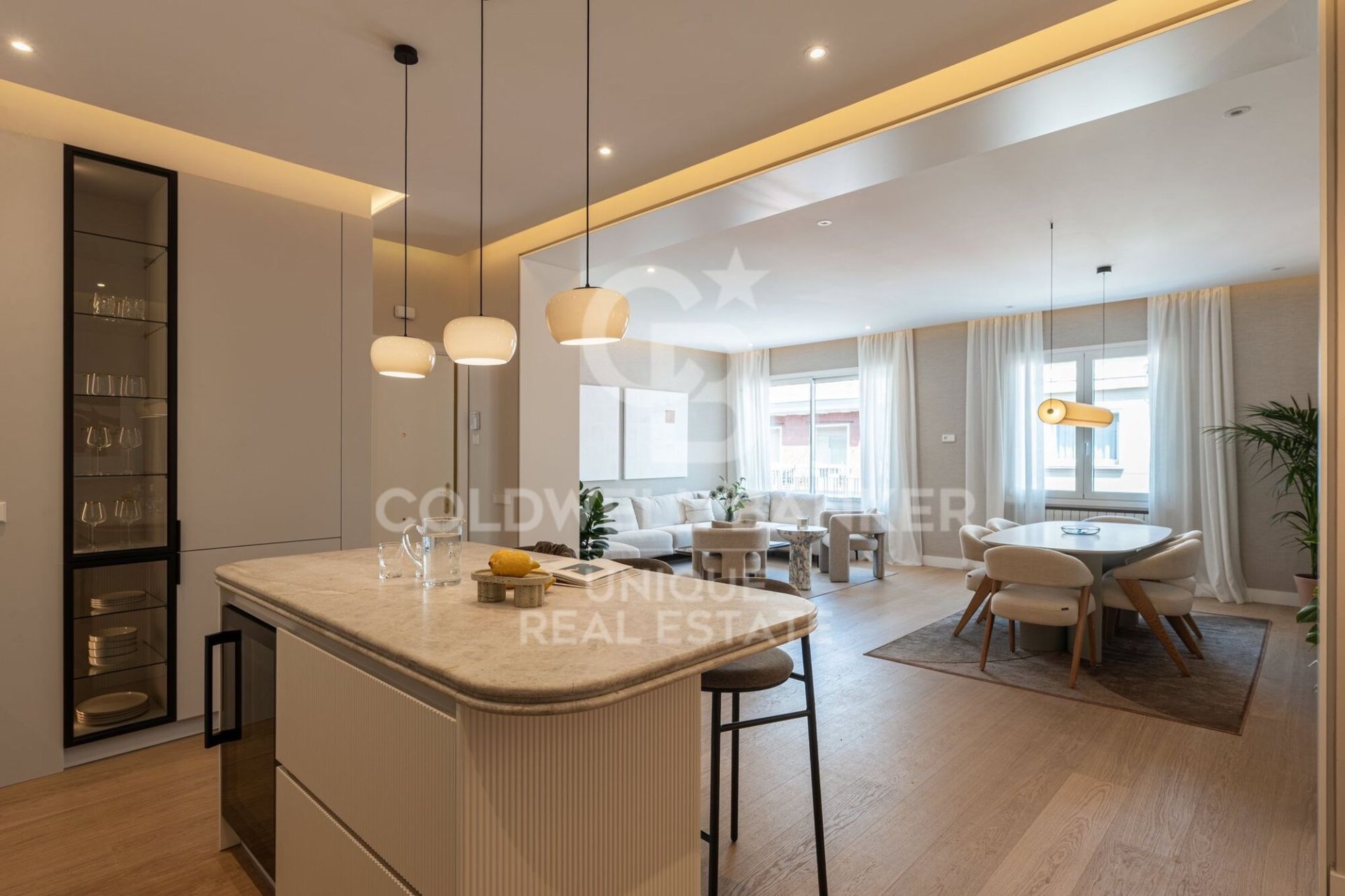 Dzīvoklis Madrid, Spānijā 3 istabas, 185 m2 Nr. 178856