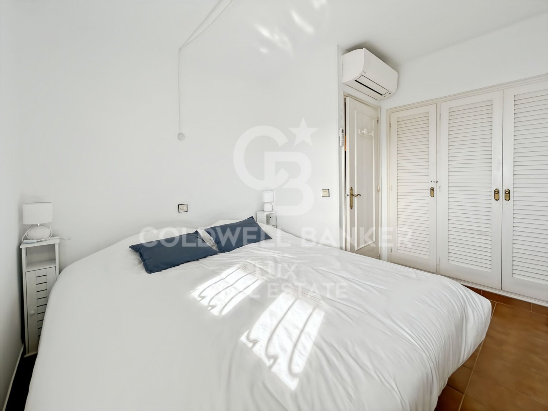 Tvåvåningslägenhet i Roses, Girona, Spanien 2 sovrum, 72 kvm. Nr. 178857