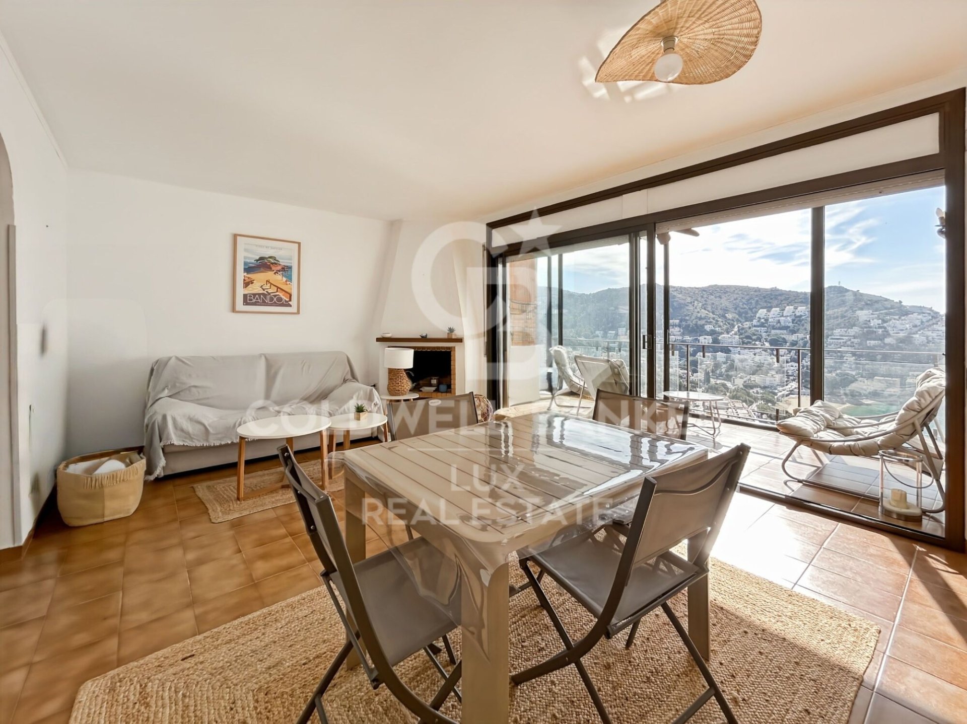 Tvåvåningslägenhet i Roses, Girona, Spanien 2 sovrum, 72 kvm. Nr. 178857