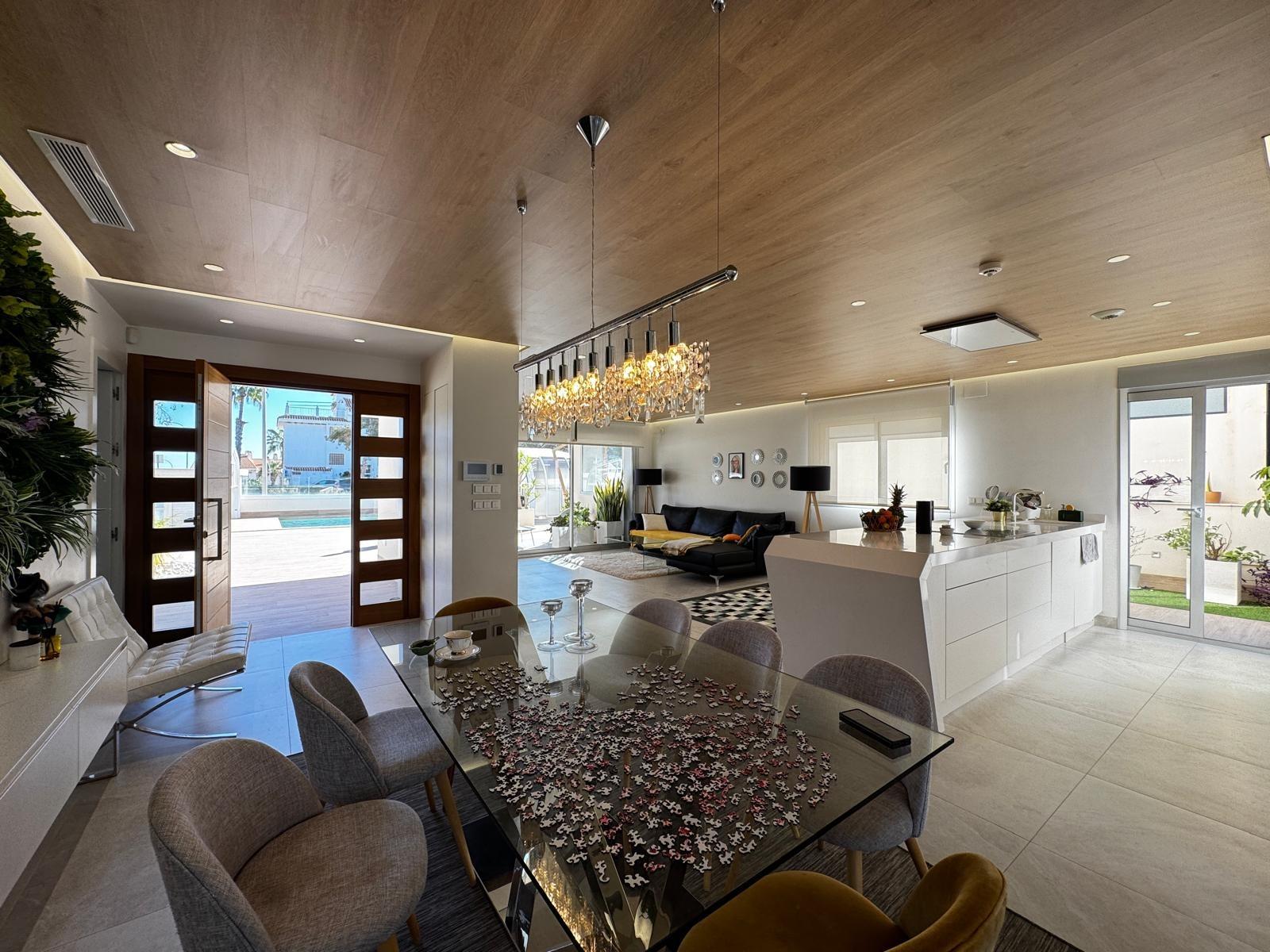 Villa in Campoamor, Alicante, Spain 4 bedrooms, 349 sq.m. No. 168840