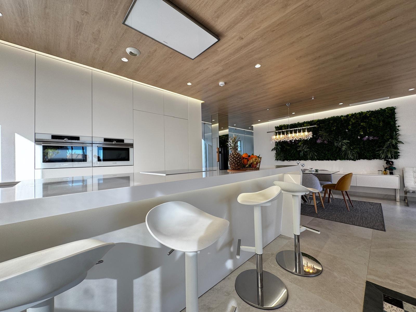 Villa in Campoamor, Alicante, Spain 4 bedrooms, 349 sq.m. No. 168840