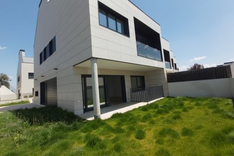 Дом в Алкобендас, Мадрид, Испания 5 спален, 350м2 №161760