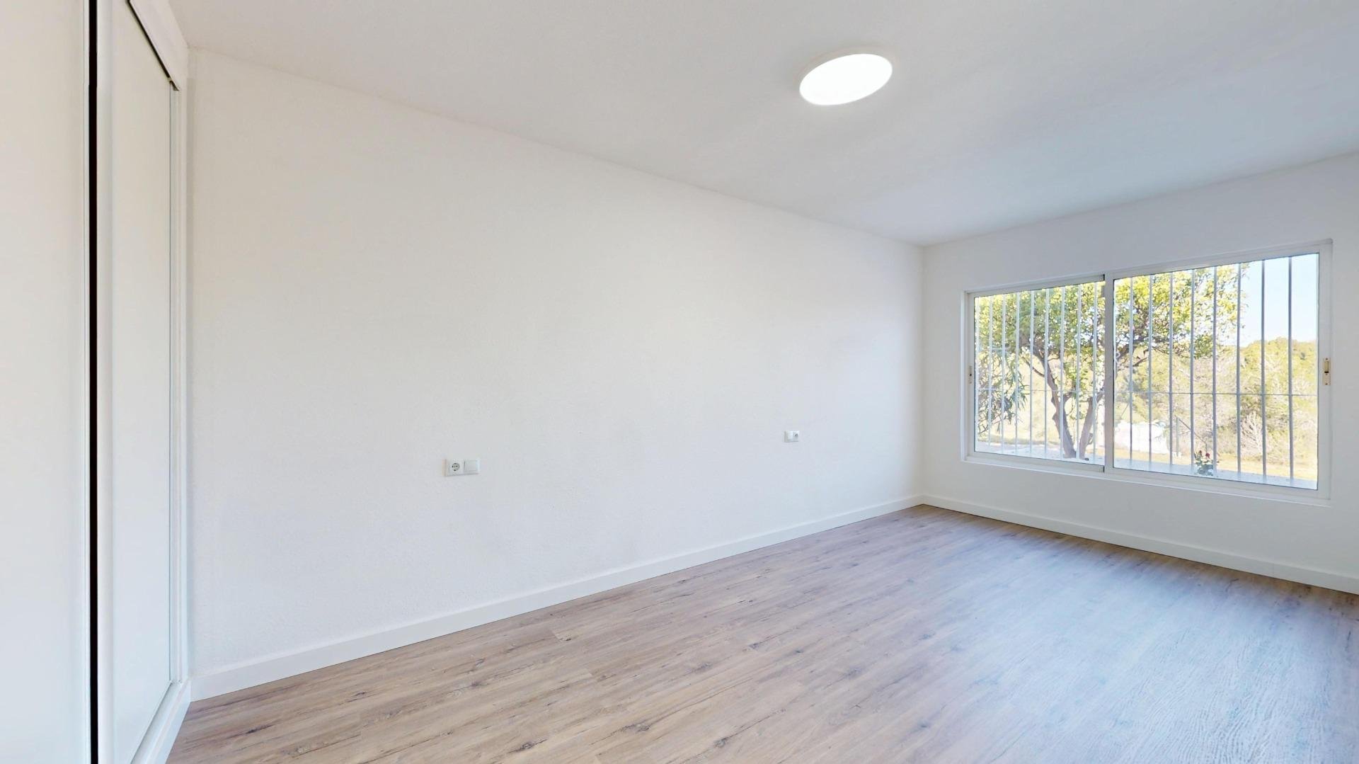 Bungalow a Villamartin, Alicante, Spagna 2 camere da letto, 86 mq. N° 161687