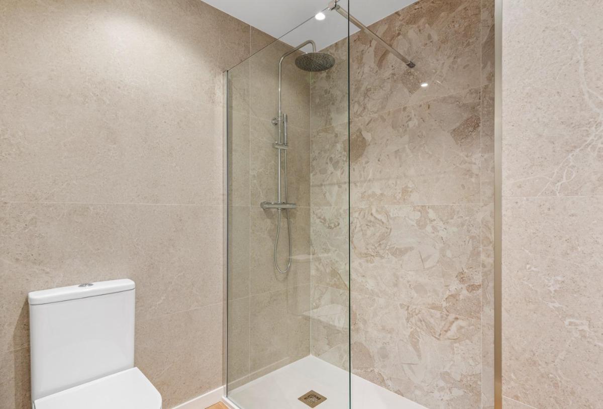 Apartment in Torrevieja, Alicante, Spain 2 bedrooms, 70 sq.m. No. 148981