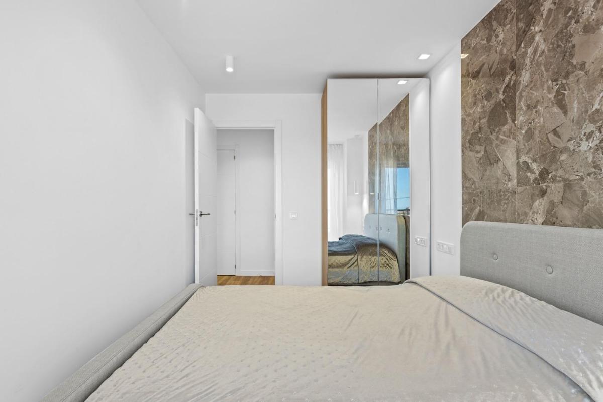 Apartment in Torrevieja, Alicante, Spain 2 bedrooms, 70 sq.m. No. 148981