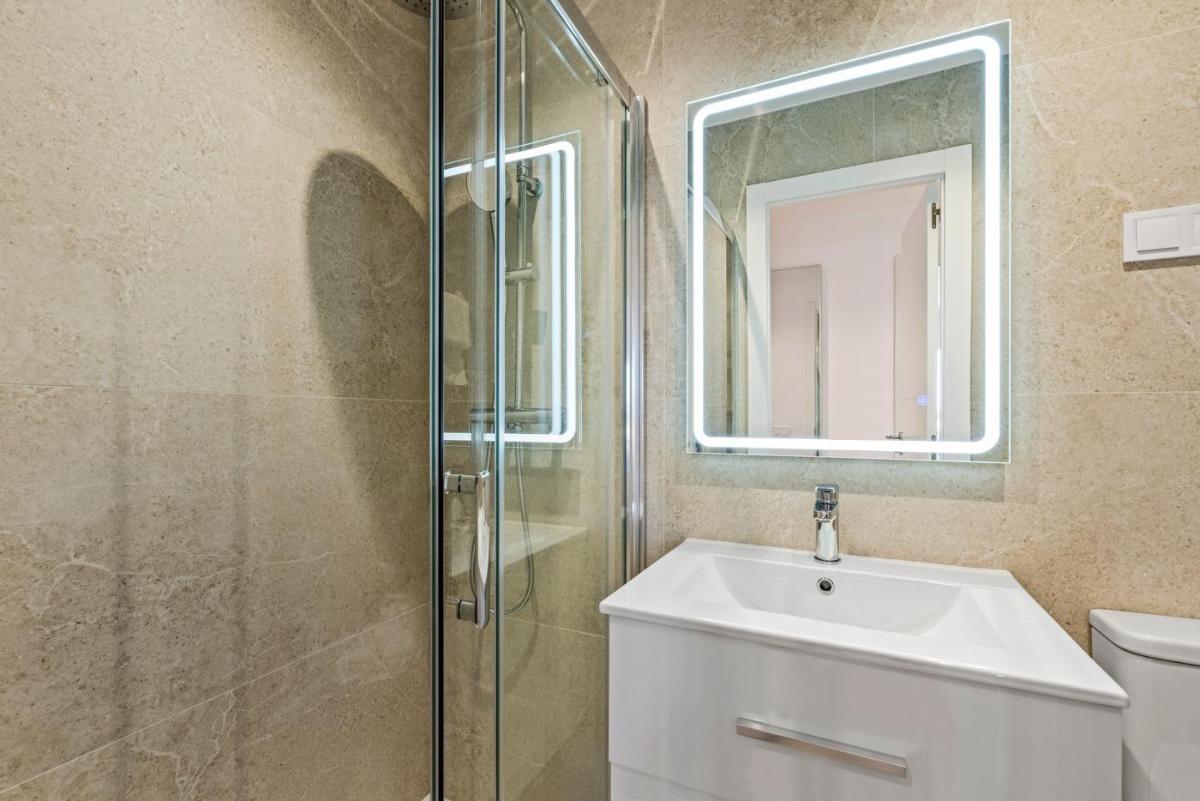 Apartment in Torrevieja, Alicante, Spain 2 bedrooms, 70 sq.m. No. 148981