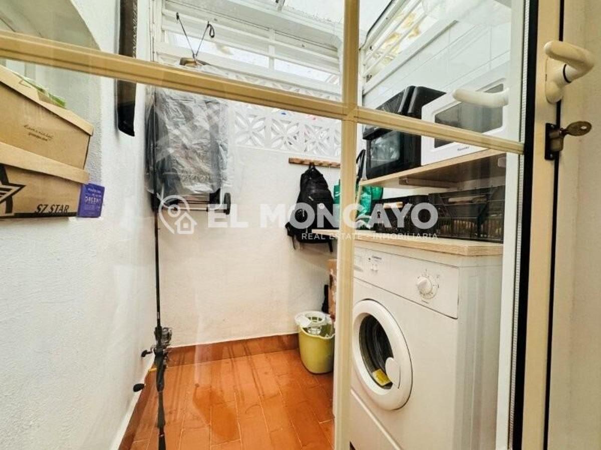 Bungalow à Torrevieja, Alicante, Espagne 2 chambres, 81 m2 No. 148980