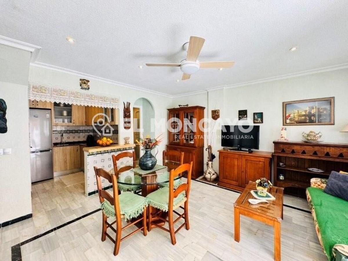 Bungalow à Torrevieja, Alicante, Espagne 2 chambres, 81 m2 No. 148980