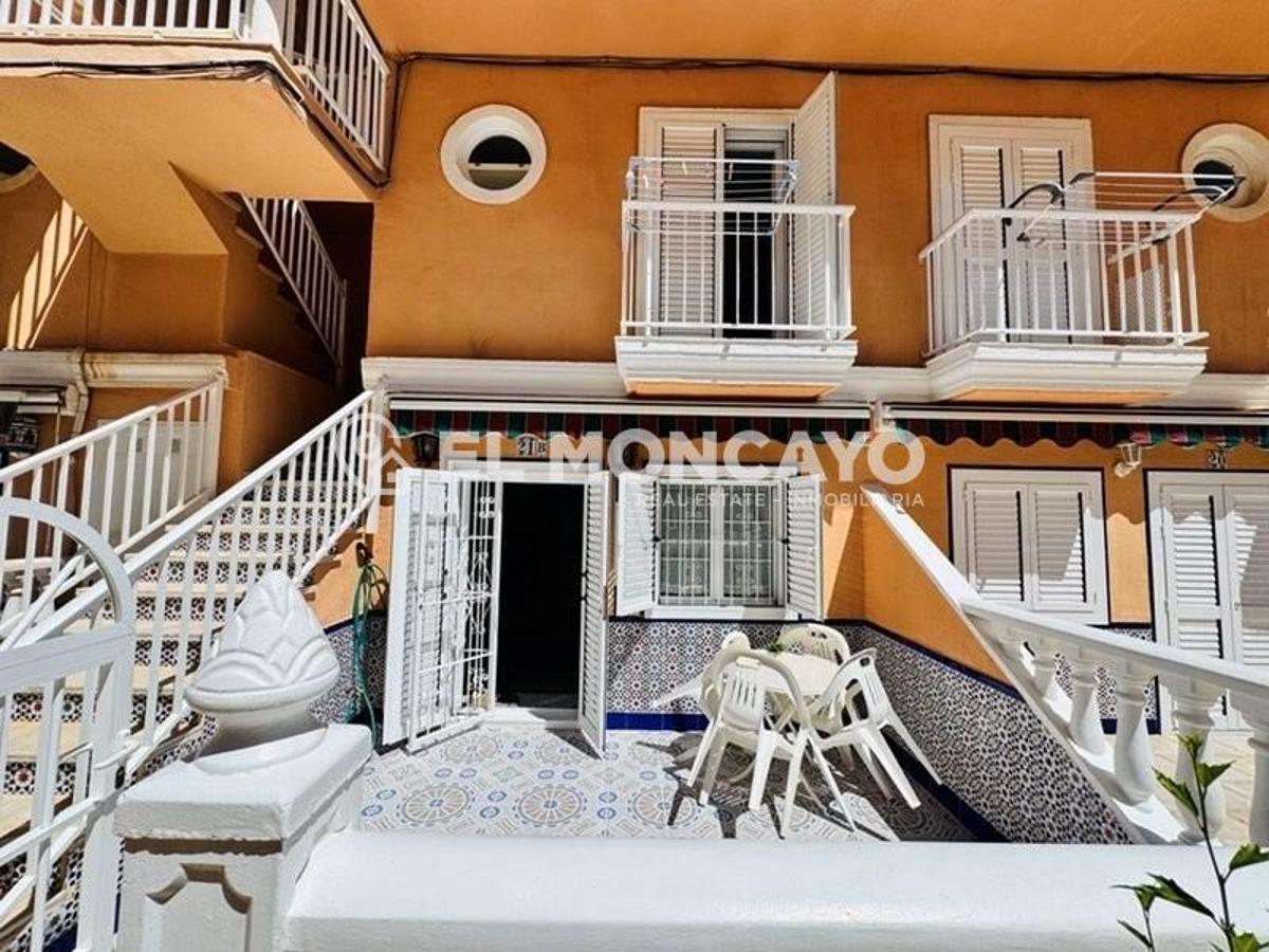Bungalow à Torrevieja, Alicante, Espagne 2 chambres, 81 m2 No. 148980