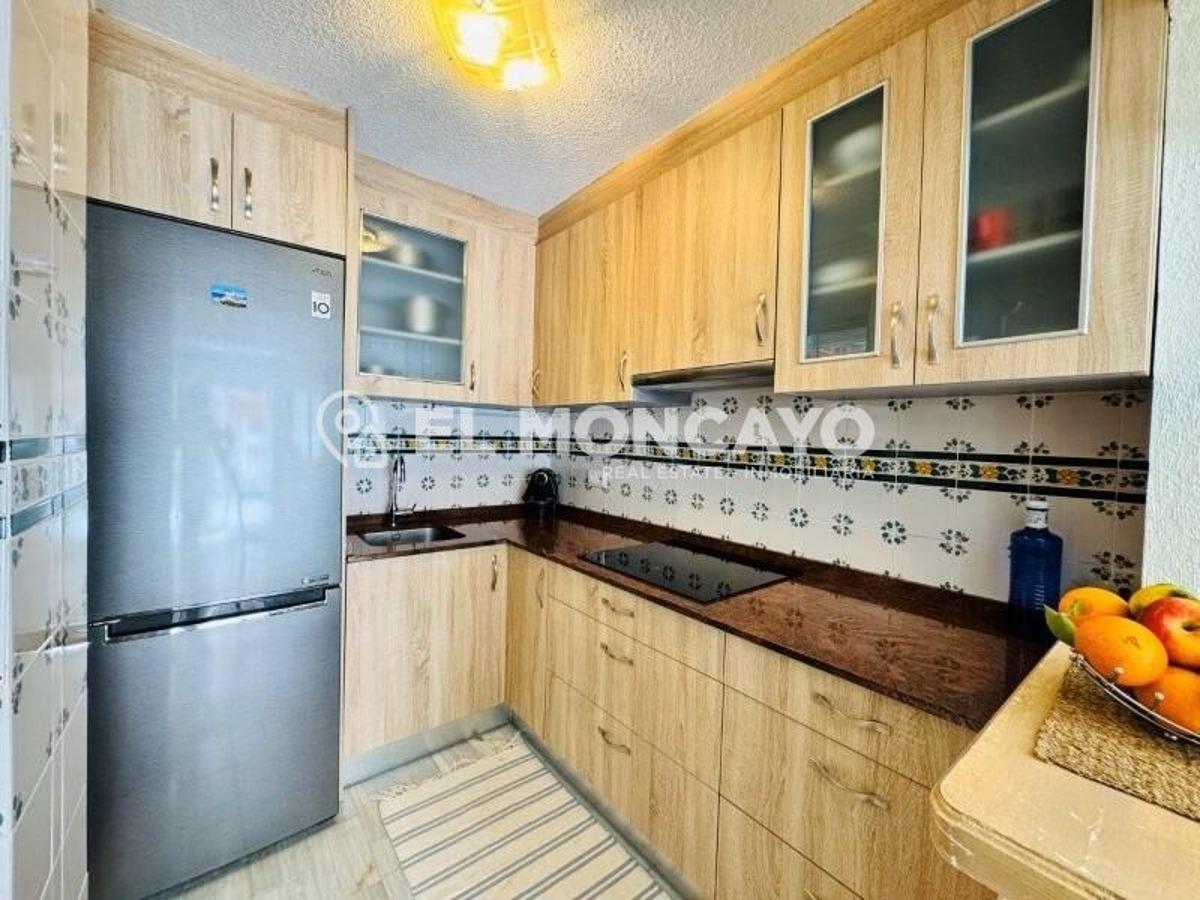 Bungalow à Torrevieja, Alicante, Espagne 2 chambres, 81 m2 No. 148980